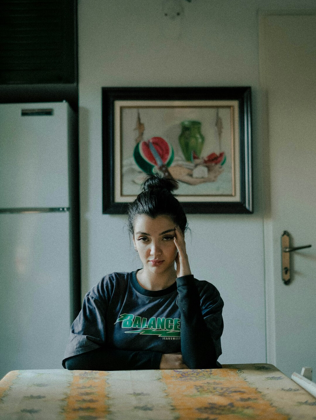 Portrait d'une rédactrice en chef suisse d'une quarantaine d'années
